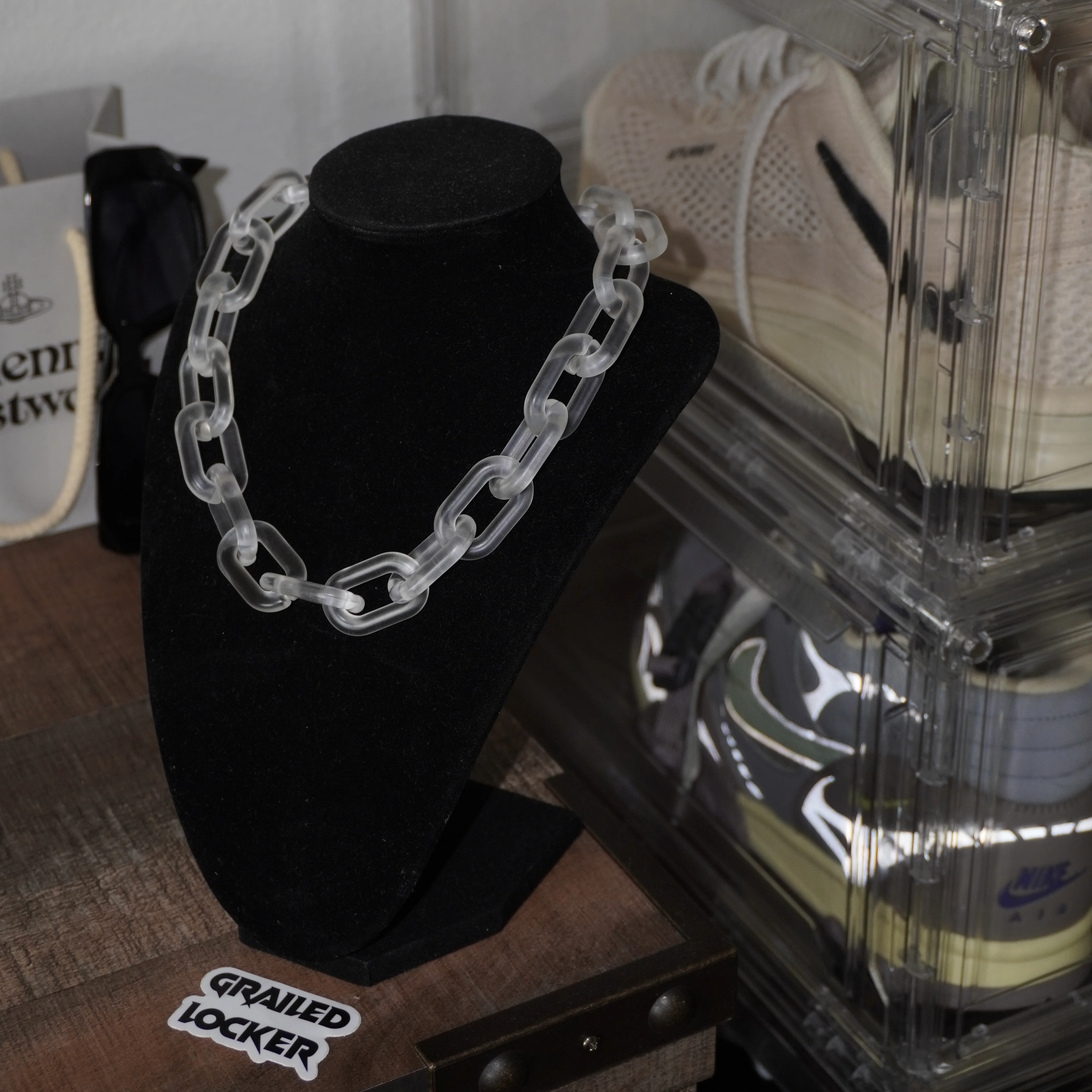 White X-Ray Link Necklace - Image 4